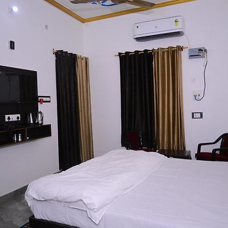 Shri Narayanam Guest House And Home Stay Ayodhya Esterno foto