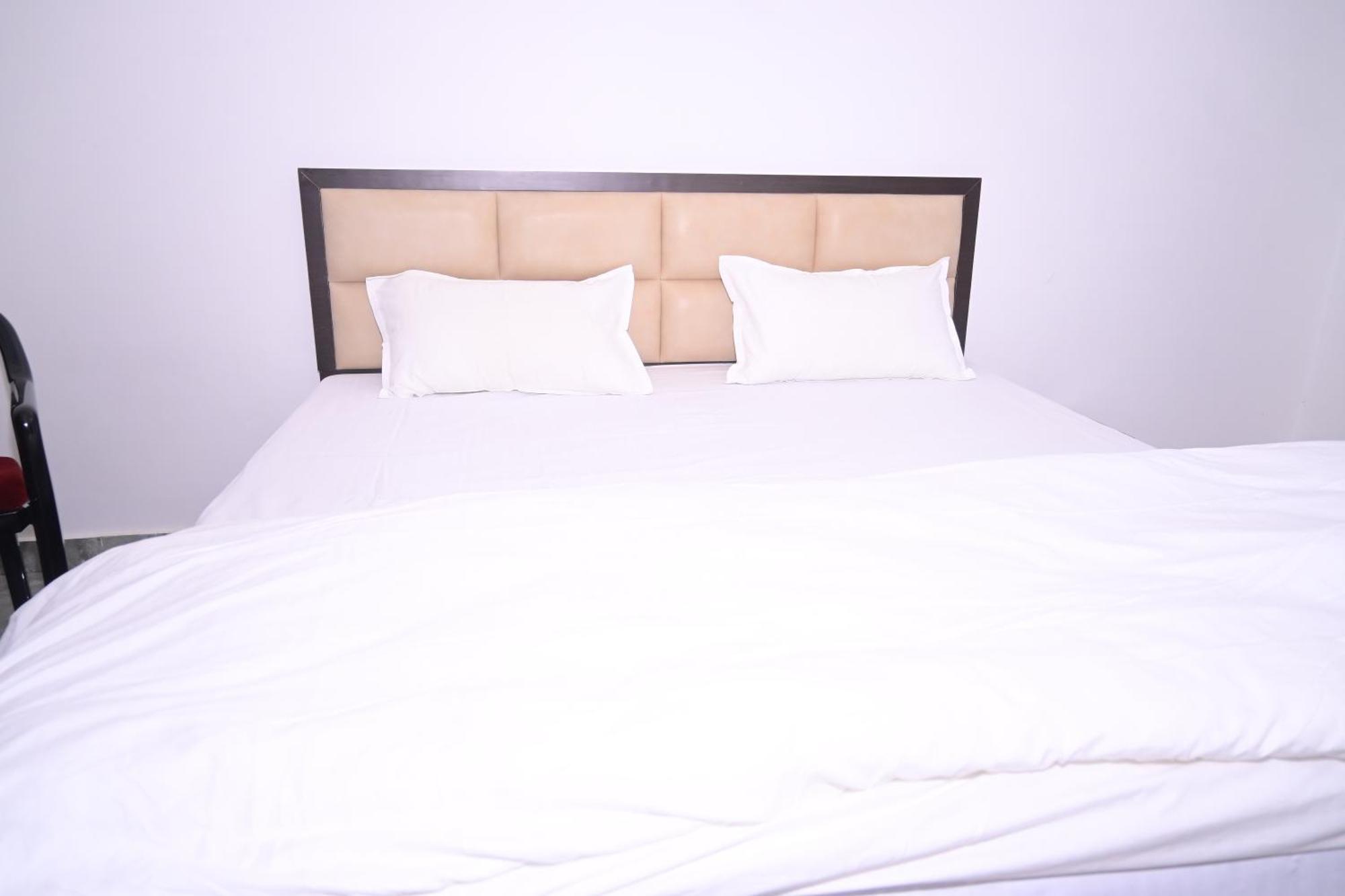 Shri Narayanam Guest House And Home Stay Ayodhya Esterno foto